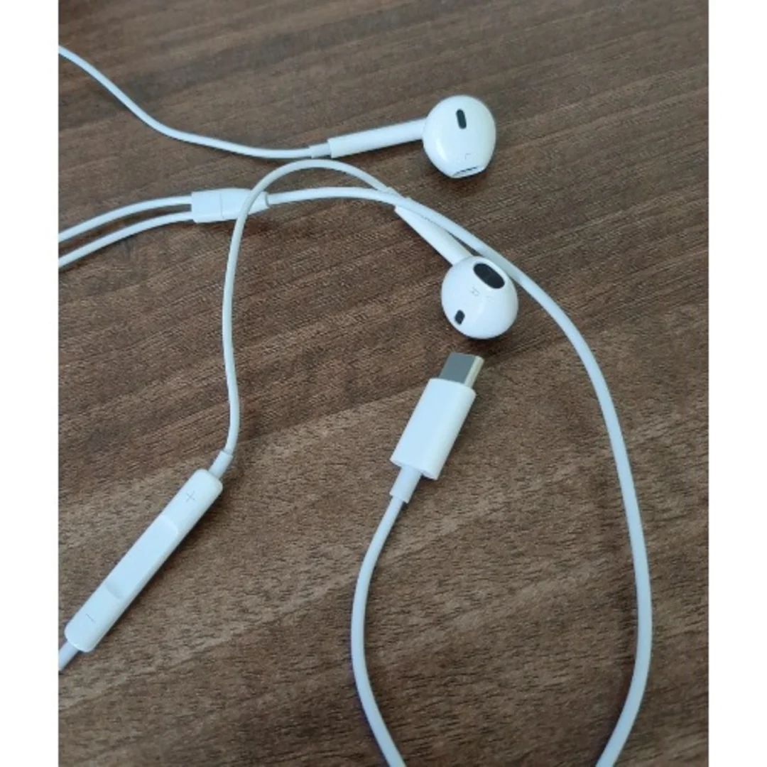 APPLE EarPods (USB-C) - Image 3